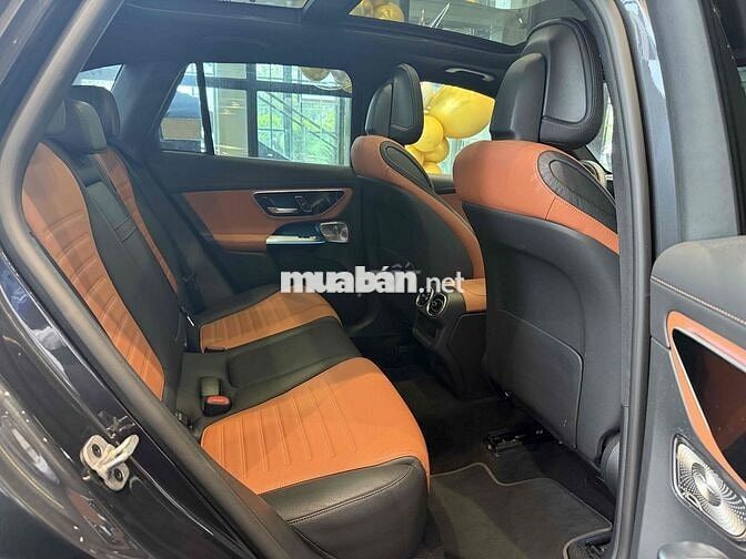 Mercedes GLC300 2025 siêu lướt chính hãng
