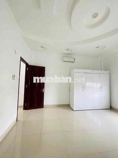 Nhà trệt 2lầu 4,5x20m 4phòng sẵn nội thất KDC Hồng Phát phù hợp VPCTY