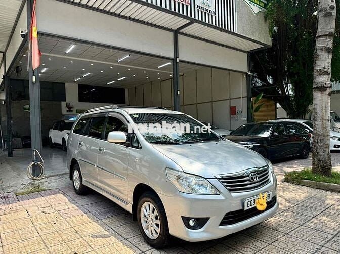 Toyota Innova E 2014 Số sàn Bạc 57.000 km