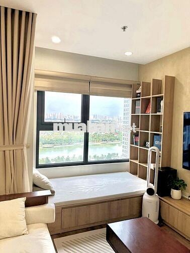 Chính chủ bán căn 2PN + 1, 64m2,4.5 tỷ căn góc,KĐT Vinhomes Smart City
