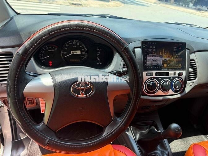 Toyota Innova E 2014 Số sàn Bạc 57.000 km