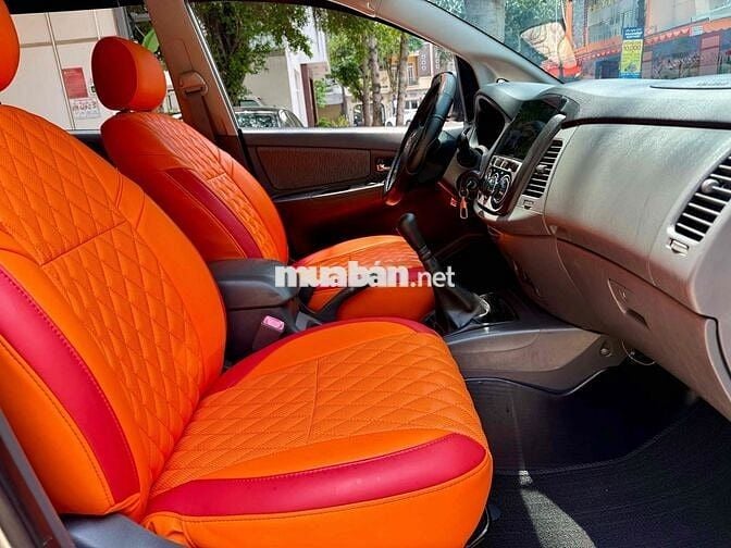 Toyota Innova E 2014 Số sàn Bạc 57.000 km