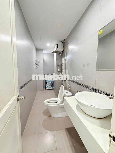 CĂN HỘ 1 PHÒNG NGỦ BAN CÔNG RỘNG