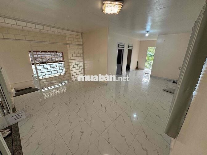CHO THUÊ NHÀ NGUYÊN CĂN 3PN 3WC RỘNG 278m2 CÁCH QL20 3KM