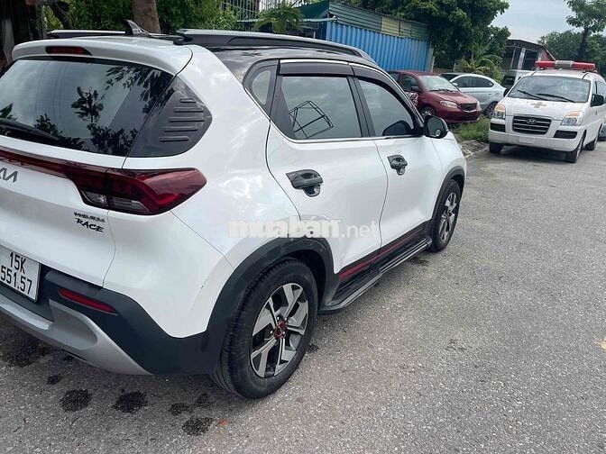 Kia Sonet 2022 Trắng 5 chỗ