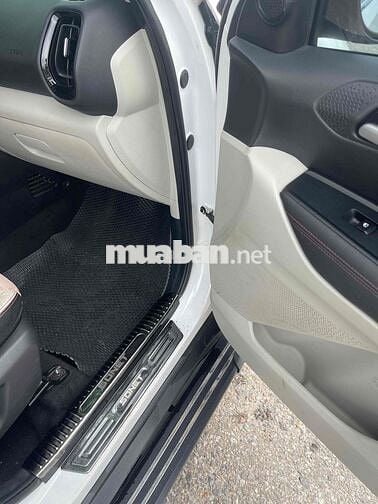 Kia Sonet 2022 Trắng 5 chỗ