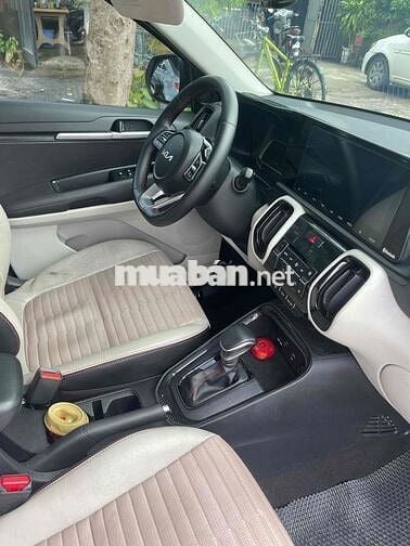 Kia Sonet 2022 Trắng 5 chỗ
