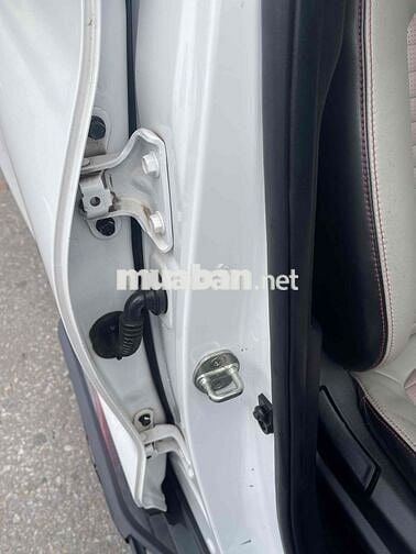 Kia Sonet 2022 Trắng 5 chỗ