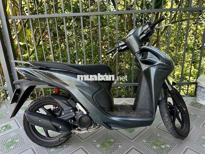 Honda Vision Xám 2023 bản thể thao sport