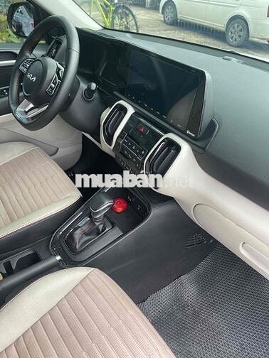 Kia Sonet 2022 Trắng 5 chỗ