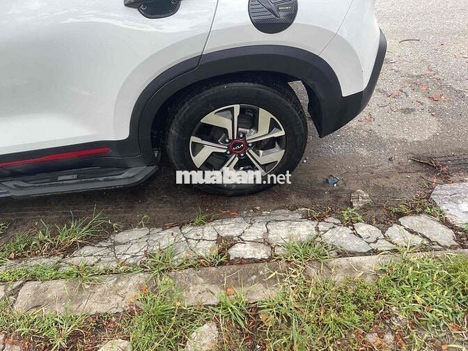 Kia Sonet 2022 Trắng 5 chỗ