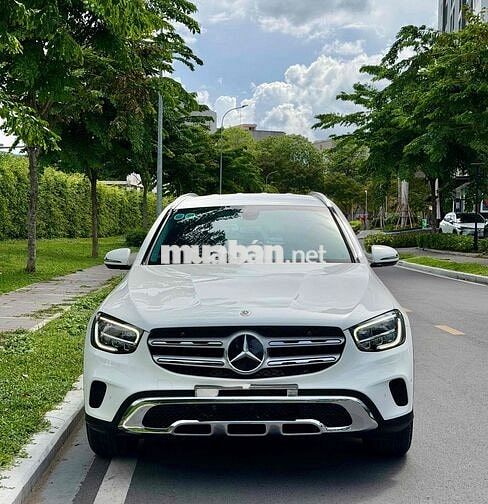Mercedes-Benz GLC200 model2022 Trắng/đen