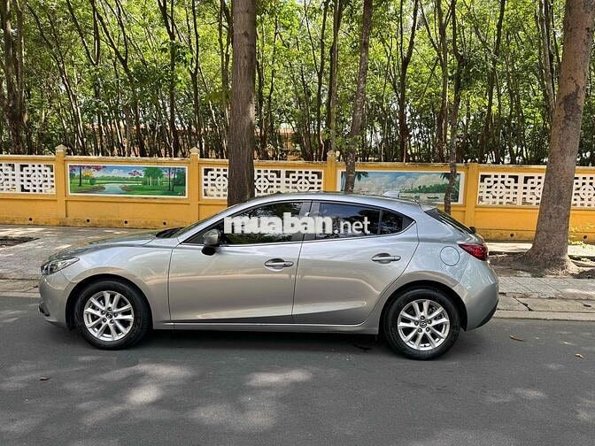 Mazda 3 Hatchback 2016 Bạc
