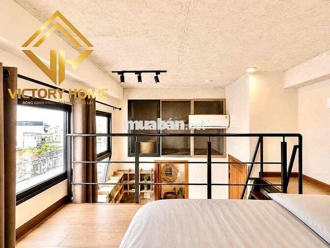 Duplex gác cao đứng được cửa sổ trời siu to
