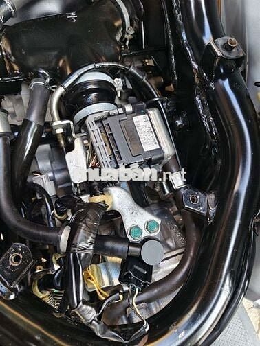 Honda SH Ý Trắng Xăng