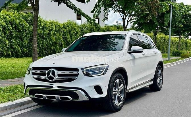 Mercedes-Benz GLC200 model2022 Trắng/đen