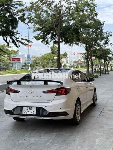Hyundai Elantra 2020 Trắng Tự động