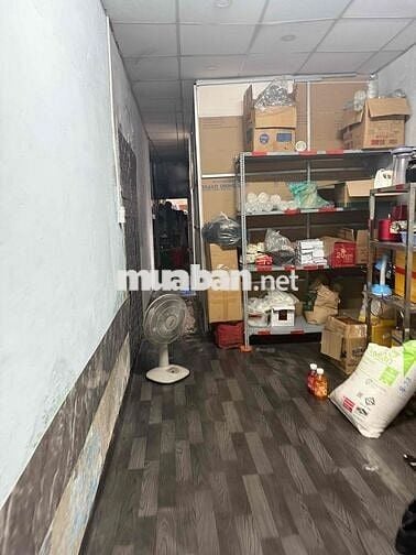 Cho thuê mặt bằng 12tr có chỗ ở lại 3PN