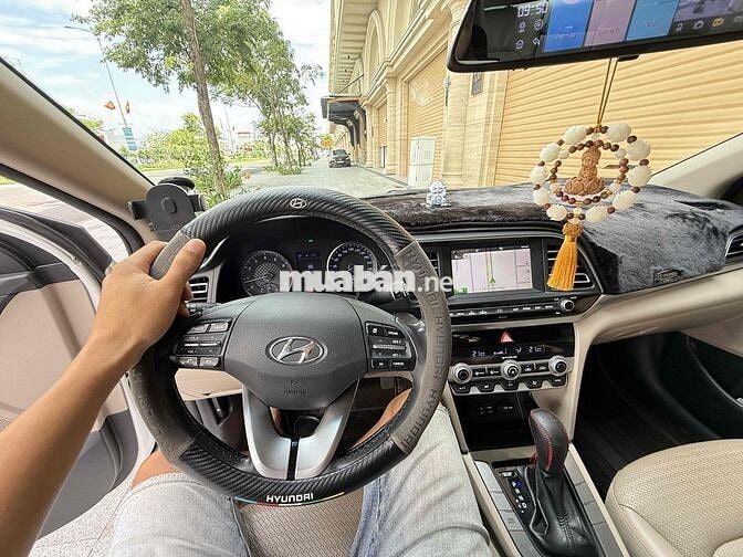 Hyundai Elantra 2020 Trắng Tự động