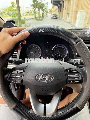 Hyundai Elantra 2020 Trắng Tự động