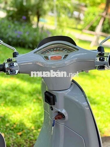 Piaggio Vespa Sprint 2025 Xám 3000 km