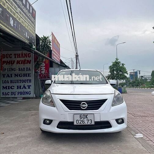 Nissan Sunny 2015 Số sàn Trắng