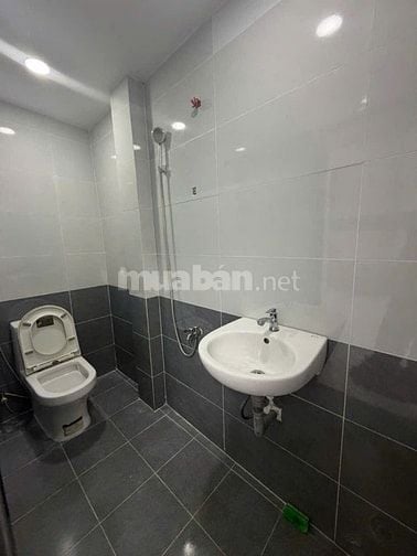 NHÀ SÁT KINH DƯƠNG VƯƠNG ,ĐƯỜNG NGUYỄN TRỌNG TRÍ .Q BT ( TDTSD25M2) .