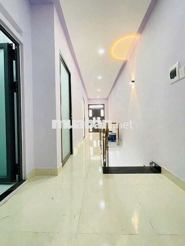 nhà ngay chợ bà điểm đúc lưng xinh đẹp 