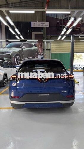 VinFast VF8 S 2024 Xanh SUV