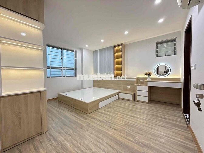 Bán CHCC Park View Tower dt 85m 3PN giá 5.6ty SĐCC