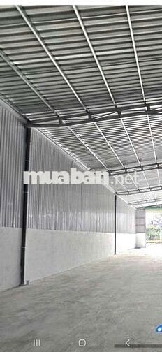Cần Cho Thuê Xưởng PTCH Q12  DT 550m. giá 50 triệu TL xe công