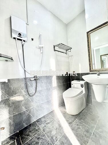PHÒNG CÓ GÁC MỚI TIỆN NGHI LÊ VĂN SỸ GIAO TRẦN QUANG DIỆU