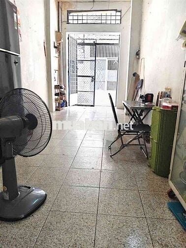 CÁCH MẠNG THÁNG 8 GIÁP Q3 – 21M2 – 2 TẦNG – HẺM THÔNG – CHỈ 2 TỶ7 TL