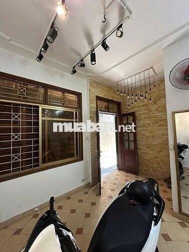 Cho thuê hà Giếng Mứt - Bạch Mai - 32m2 - 4 tầng - 4 ngủ