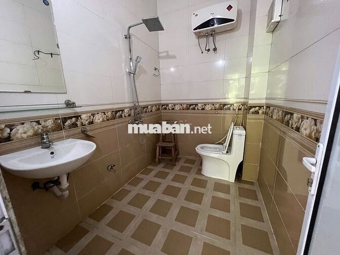 Cho thuê hà riêng phố Minh Khai - mặt ngõ ô tô thông - 40m2 - 4 tầng