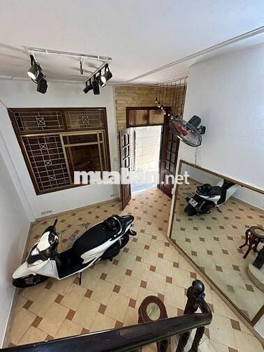 Cho thuê hà Giếng Mứt - Bạch Mai - 32m2 - 4 tầng - 4 ngủ