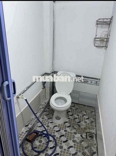 nhà nguyên căn giá rẻ gần trạm y tế hưng long