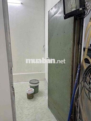 nhà nguyên căn giá rẻ gần trạm y tế hưng long
