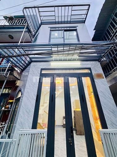 Nhà chính chủ mới xây cần bán tại quận 6