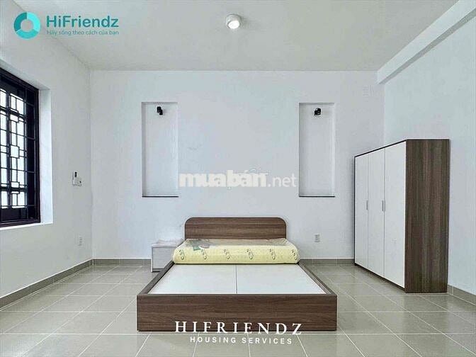 Siêu phẩm Studio ban công Và cửa sổ sáng mới keng , Gần UEH