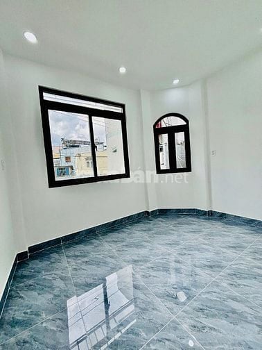 Nhà chính chủ mới xây cần bán tại quận 6