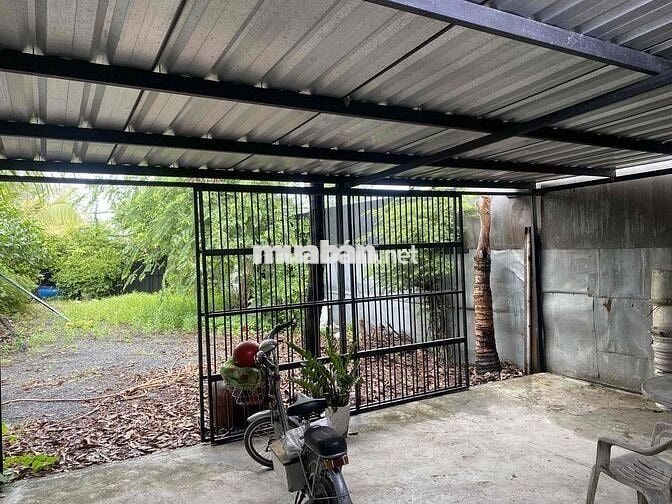 Cho thuê nguyên căn 10m x 35m mặt tiền đường Xóm Hố