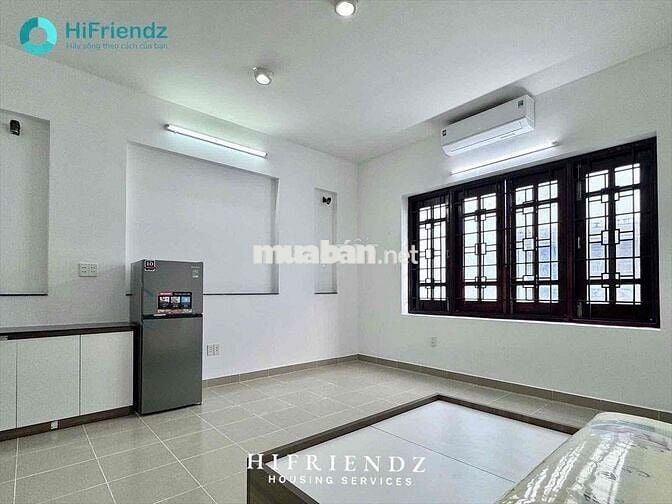 Siêu phẩm Studio ban công Và cửa sổ sáng mới keng , Gần UEH