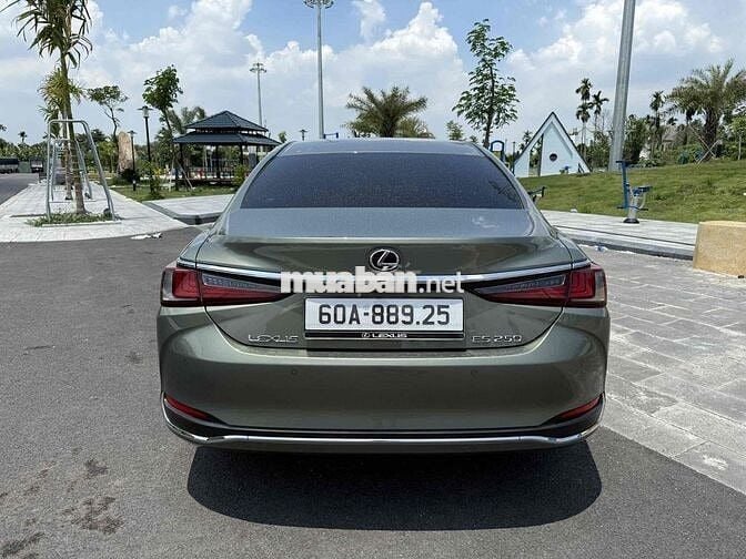 Lexus ES 250 2023 Xám 25.000 km