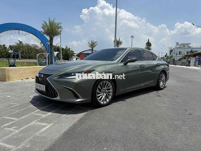 Lexus ES 250 2023 Xám 25.000 km