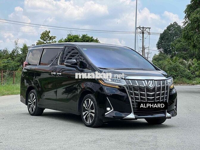 Toyota Alphard 2023 Đen 72 ngàn km