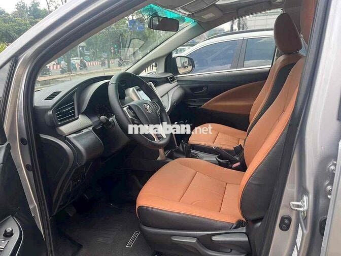 Toyota Innova 2.0E 2018 75.000km Bạc