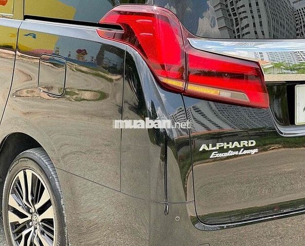 Toyota Alphard 2023 Đen 72 ngàn km
