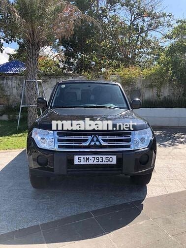 Mitsubishi Pajero V93 Xăng Đen Mới