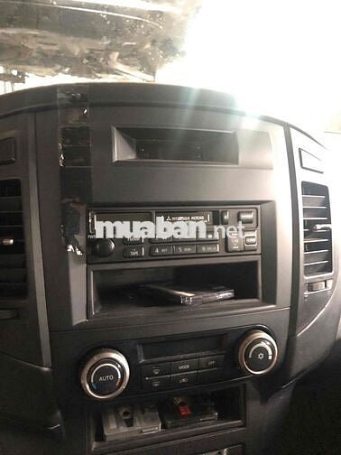 Mitsubishi Pajero V93 Xăng Đen Mới